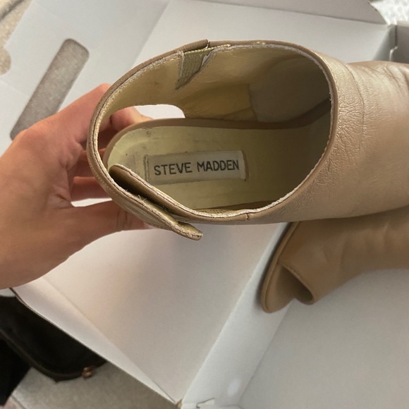 Steve Madden shootie (open toe bootie heel) size 8.5 - Picture 2 of 3